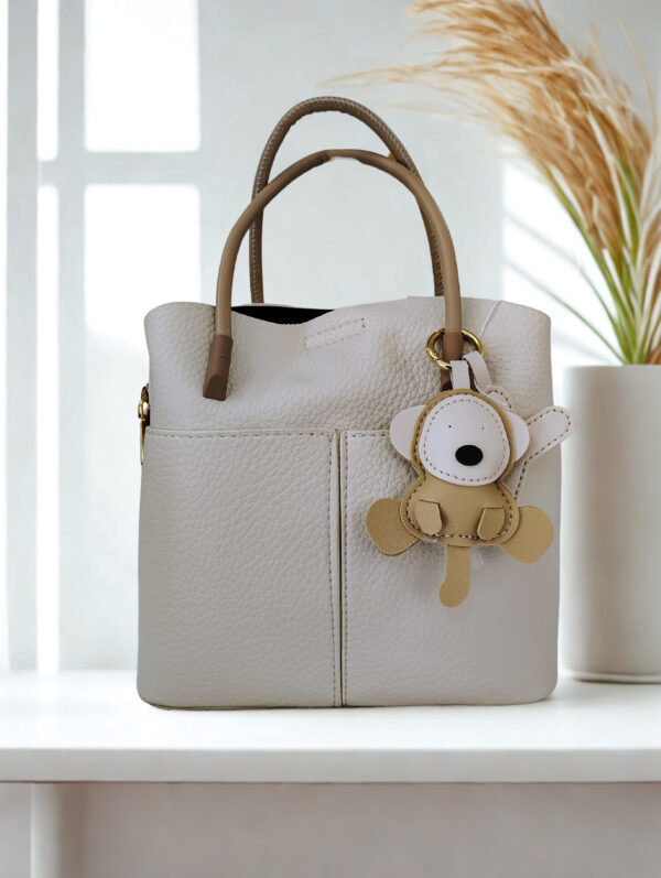 High quality, stylish on-the-go Handbag     B006
